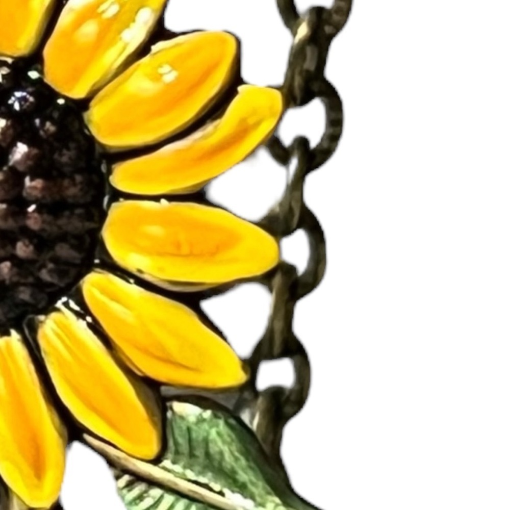 Beautiful Sunflower Pendant Necklace - Picture 7 of 11